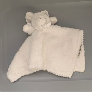 Blankets and beyond lamb nunu